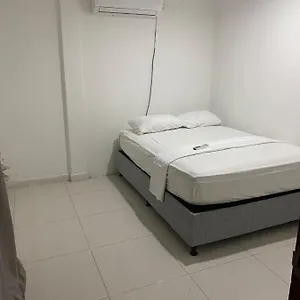alojamiento-casa-blanca-a-5-min-del-aeropuerto-y-playas.cartagena-hotels.org/